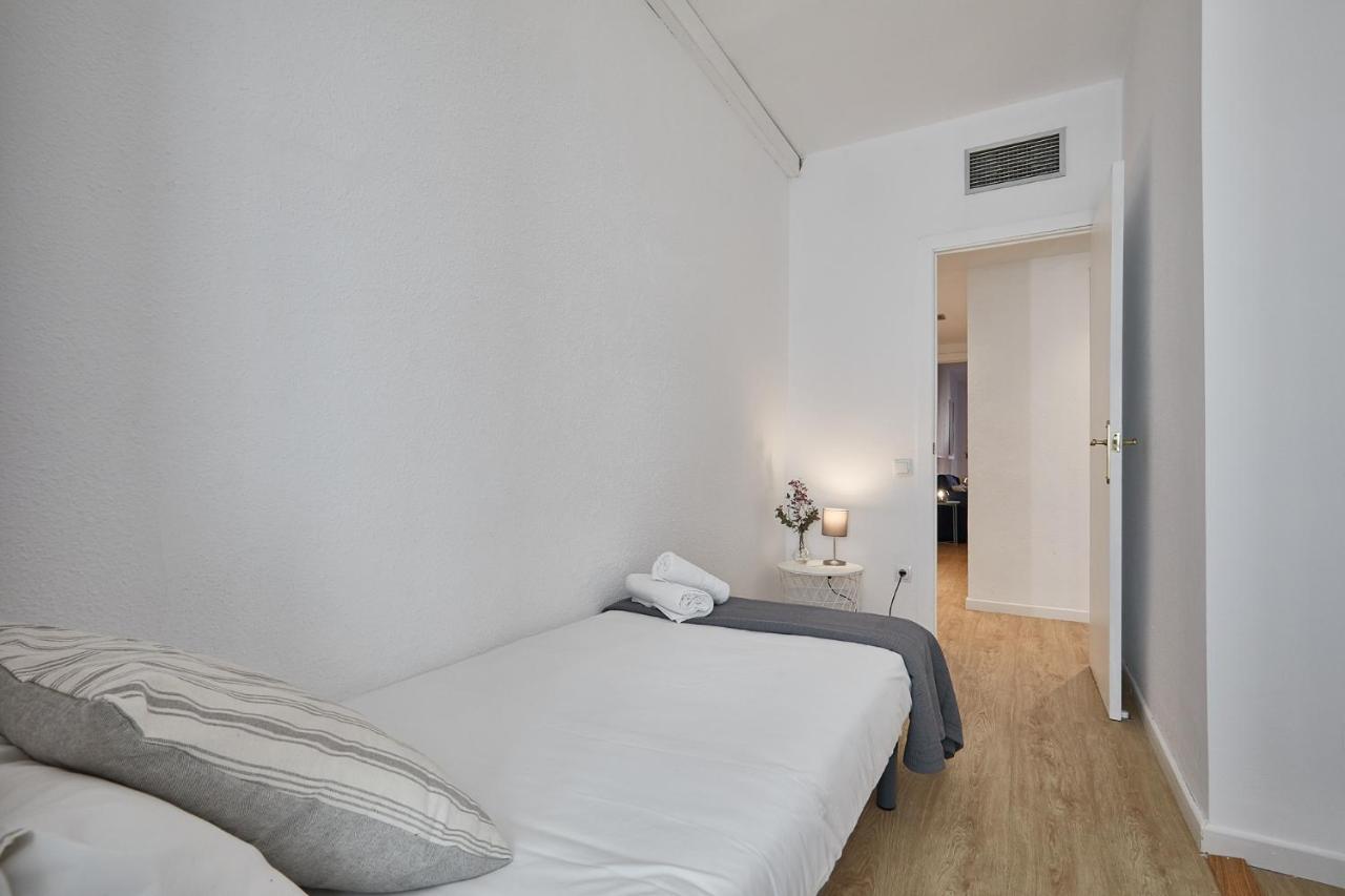 Bbarcelona Clot Apartments Экстерьер фото