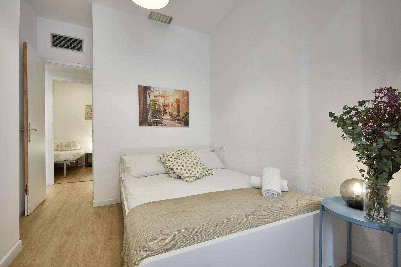Bbarcelona Clot Apartments Экстерьер фото
