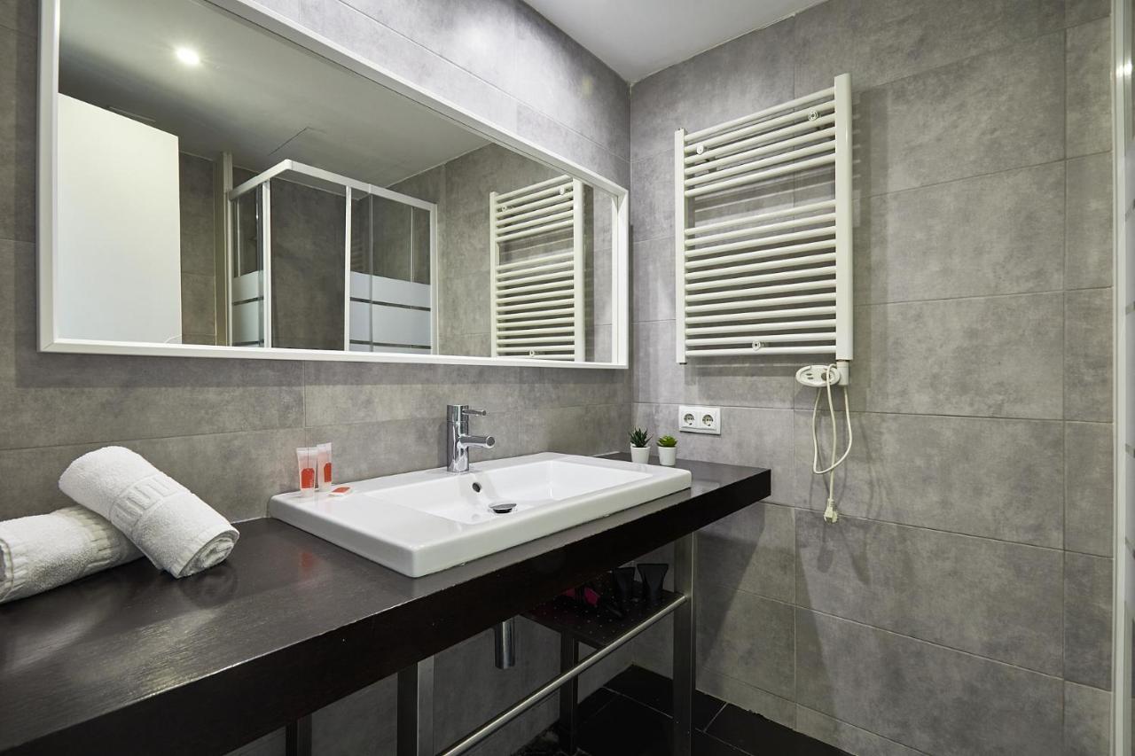Bbarcelona Clot Apartments Экстерьер фото